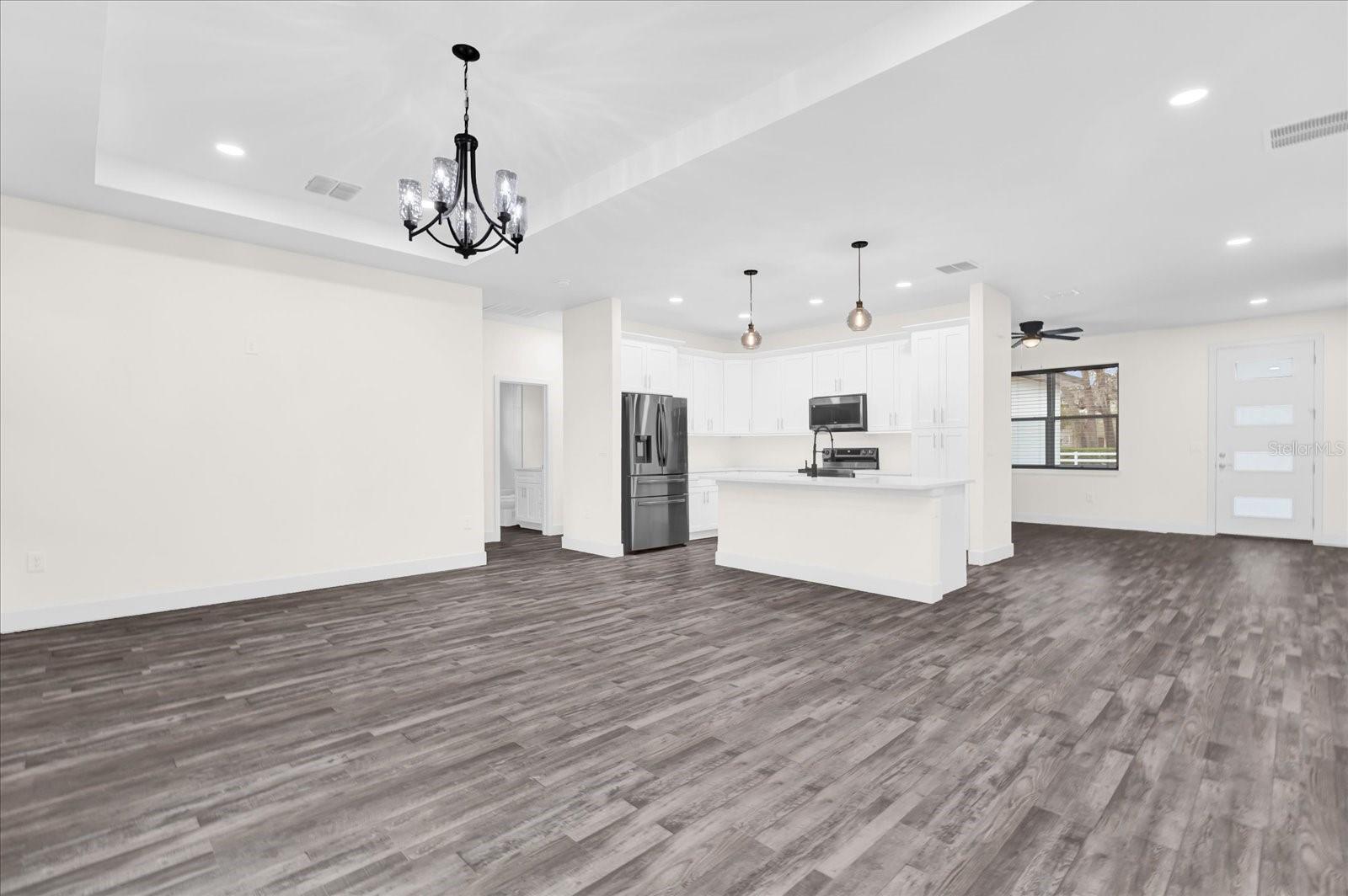 26 S THOMPSON RD, APOPKA, FL, 32703