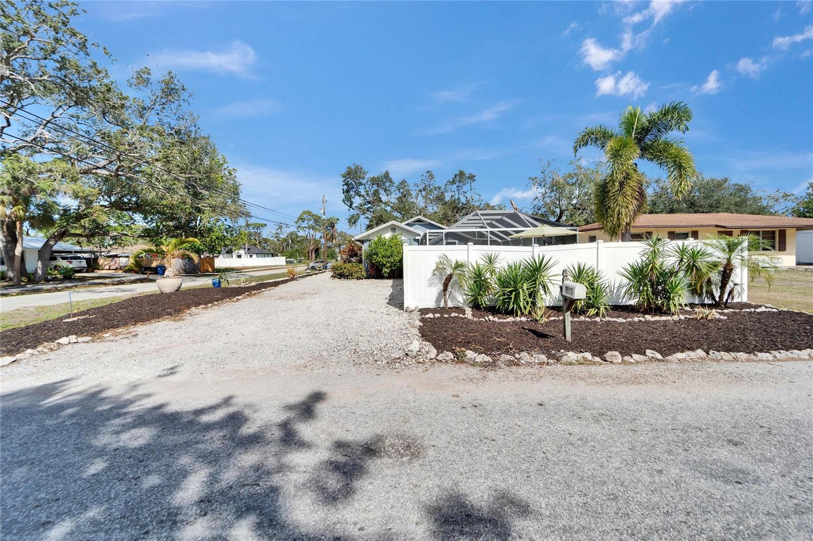 2913 WILLIAMSBURG ST, SARASOTA, FL, 34231