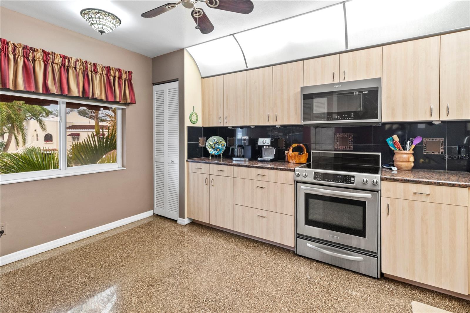 6101 34TH ST W #33D, BRADENTON, FL, 34210