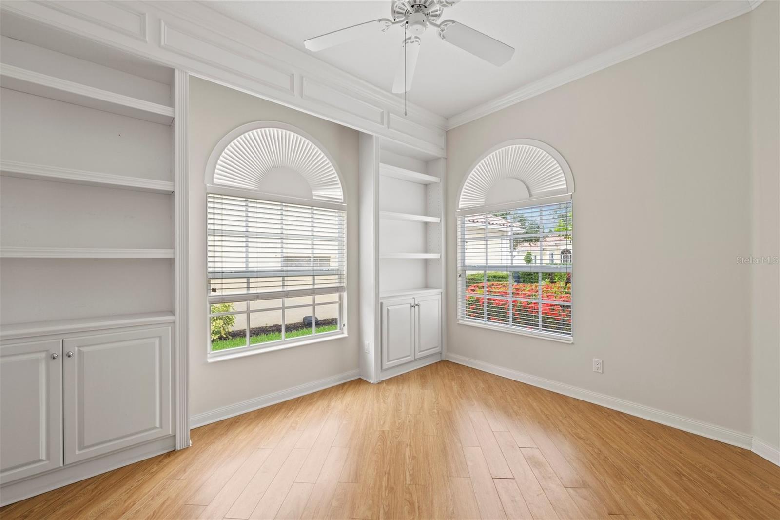 A4641083 Property Photo