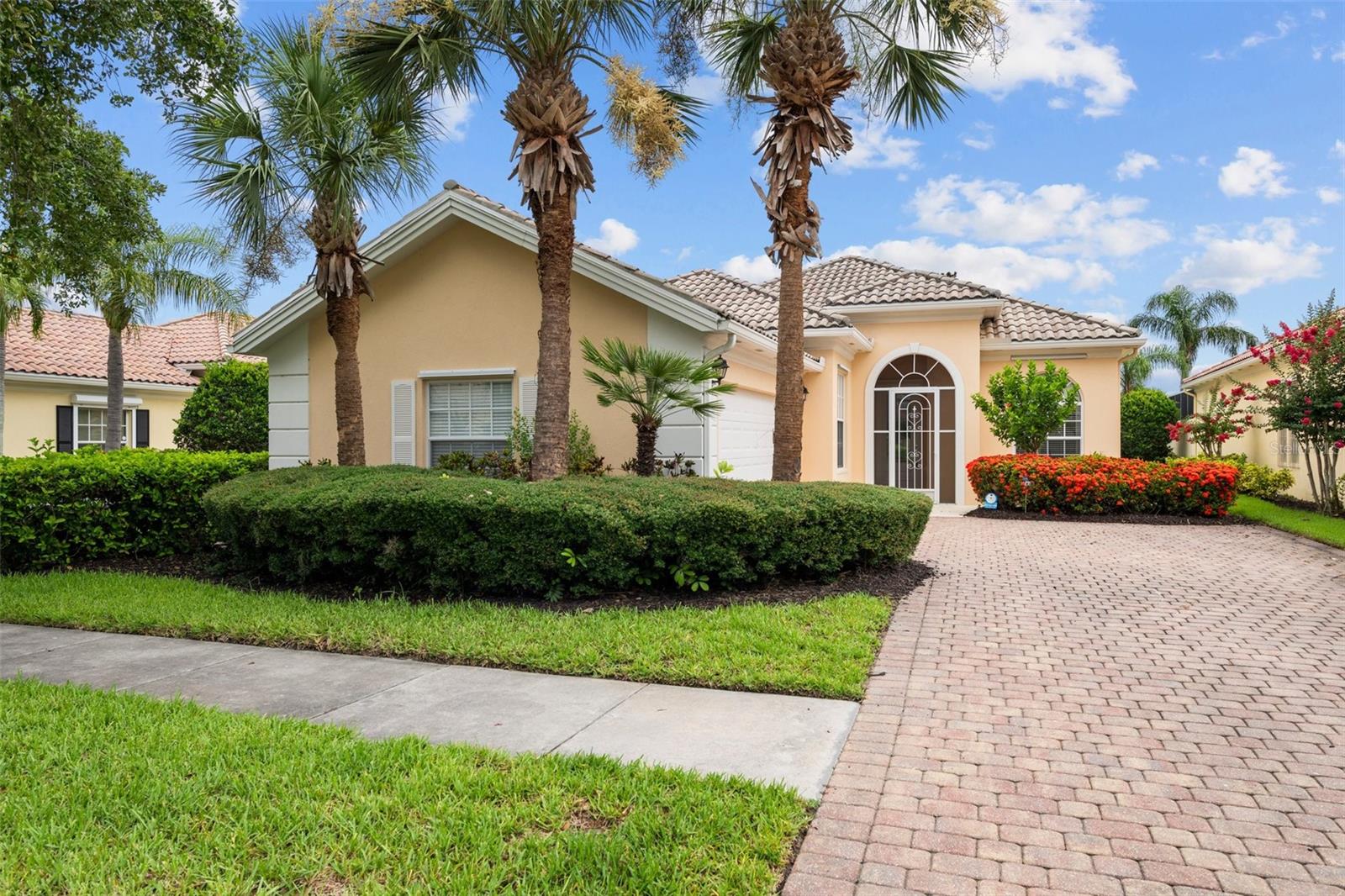 A4641083 Property Photo