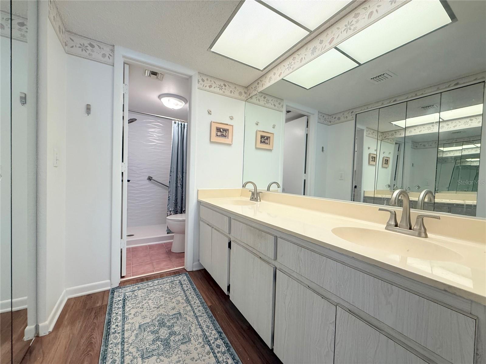 9000 COMMODORE DR #302, SEMINOLE, FL, 33776