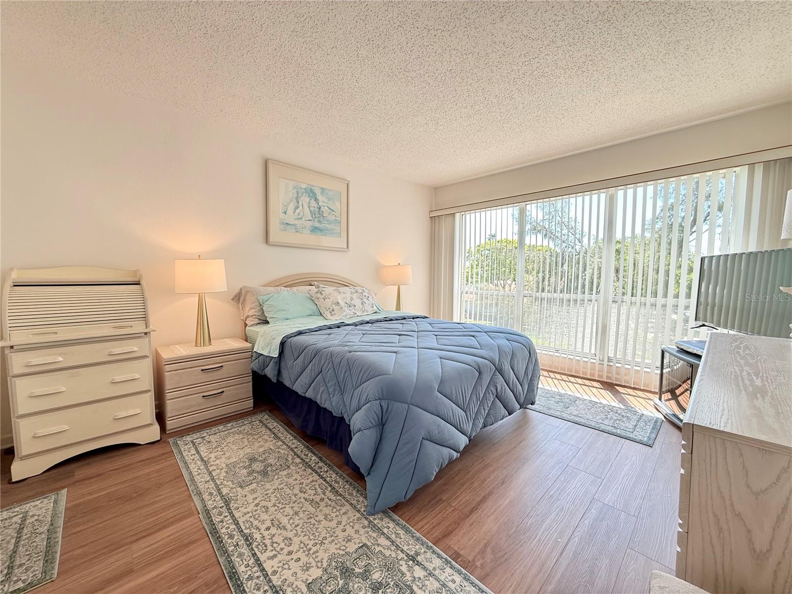 9000 COMMODORE DR #302, SEMINOLE, FL, 33776