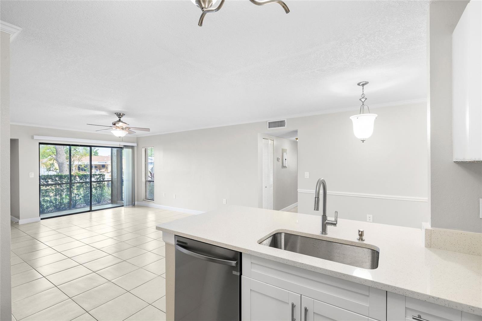 5618 BAYWATER DR #5618, TAMPA, FL, 33615
