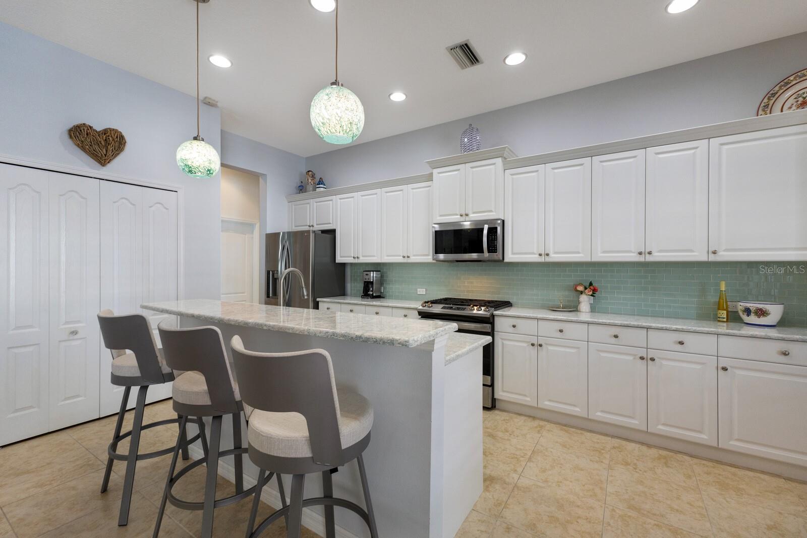 8803 18TH AVE NW, BRADENTON, FL, 34209