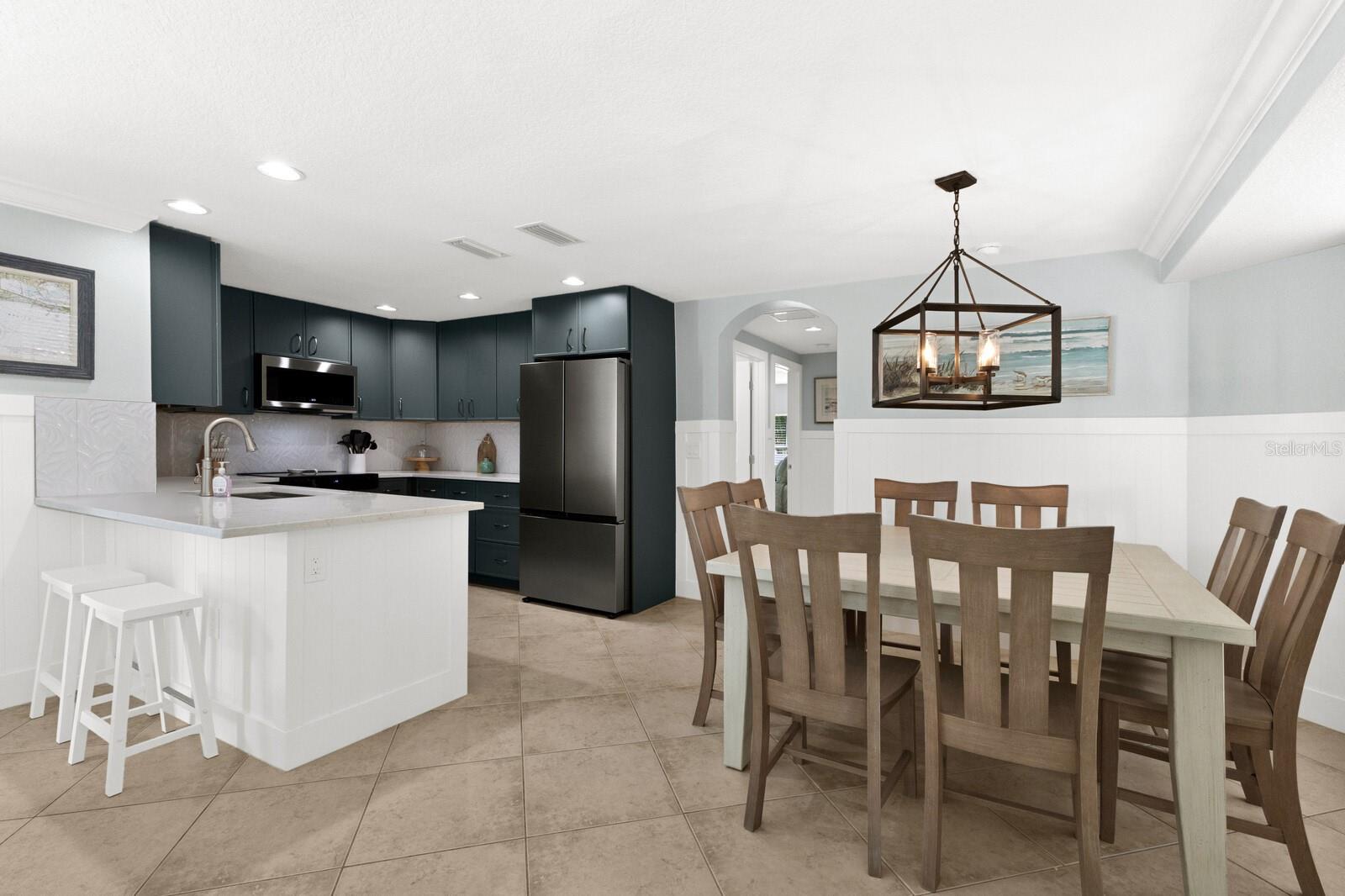 6201 HOLMES BLVD, HOLMES BEACH, FL, 34217