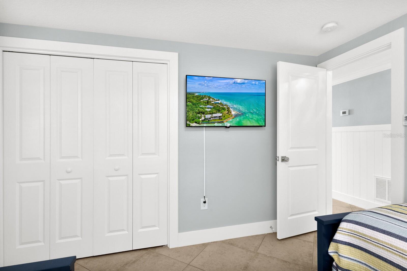 6201 HOLMES BLVD, HOLMES BEACH, FL, 34217