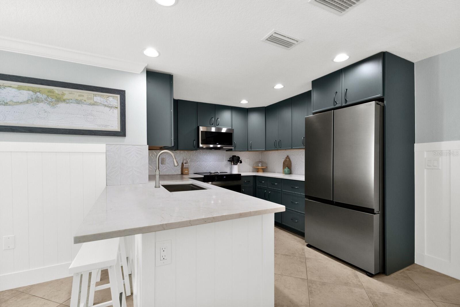 6201 HOLMES BLVD, HOLMES BEACH, FL, 34217