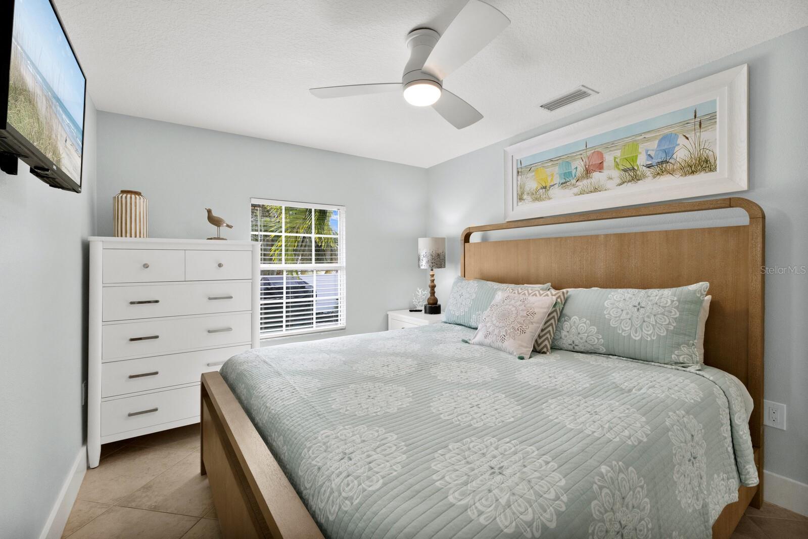 6201 HOLMES BLVD, HOLMES BEACH, FL, 34217