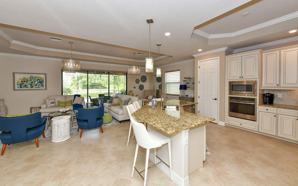 5930 CESSNA RUN, BRADENTON, FL, 34211