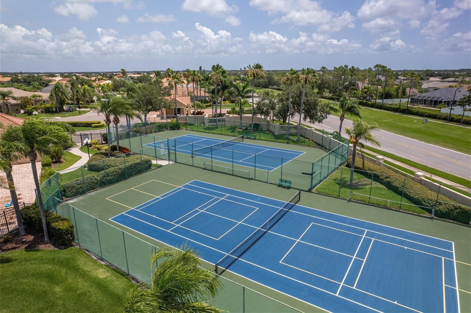 8294 BARTON FARMS BLVD, SARASOTA, FL, 34240