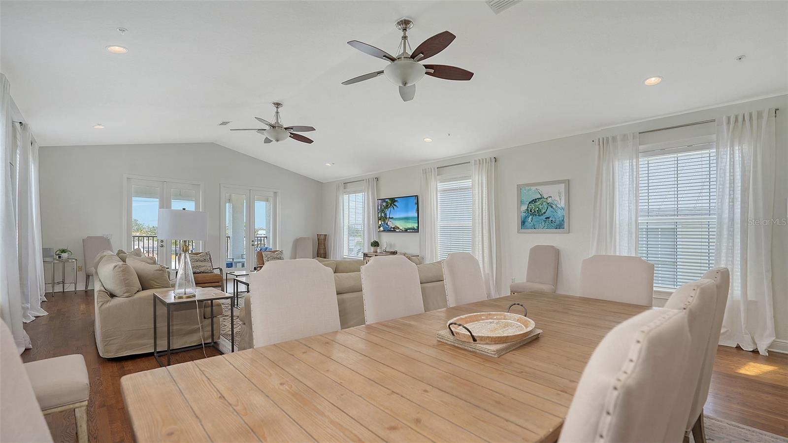 601 AVENIDA DE MAYO, SARASOTA, FL, 34242