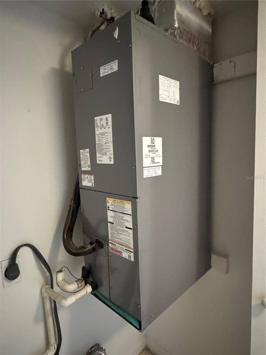 204 PINE TULIP CT #102, TAMPA, FL, 33612