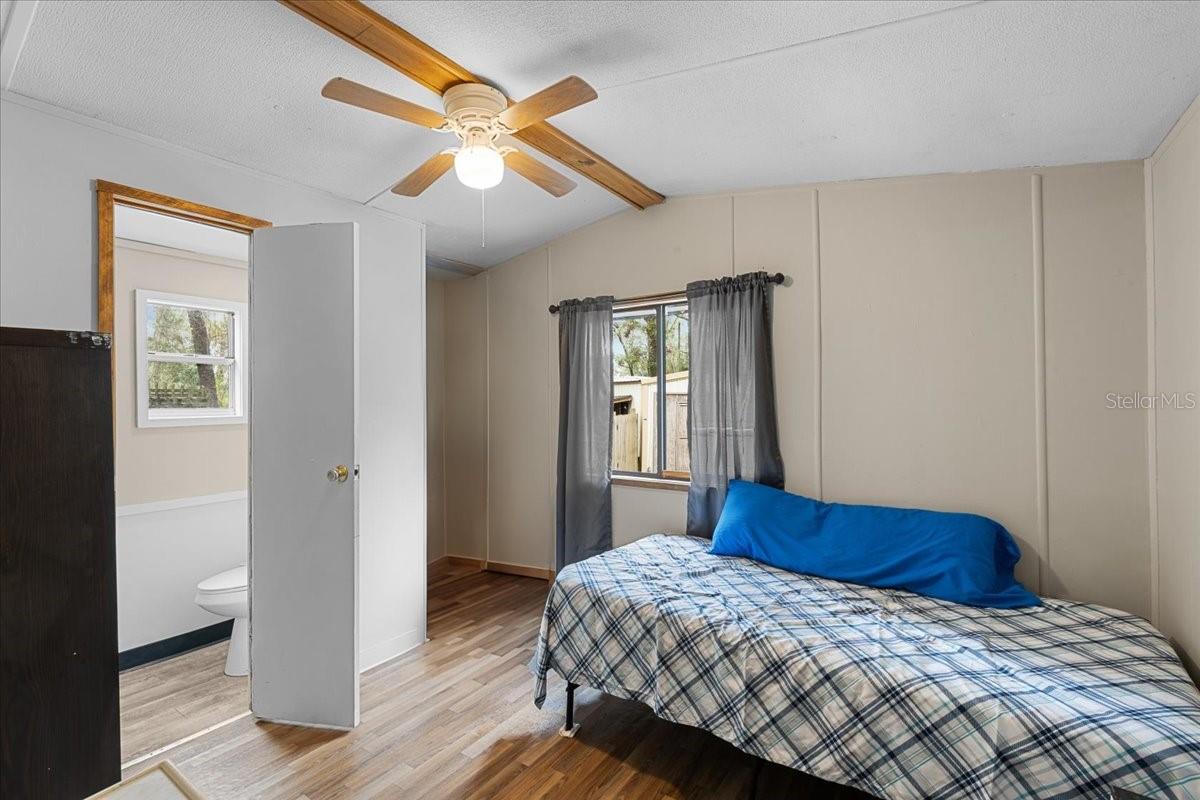 1032 NE 12TH AVE, TRENTON, FL, 32693