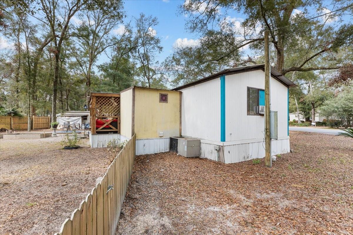 1032 NE 12TH AVE, TRENTON, FL, 32693