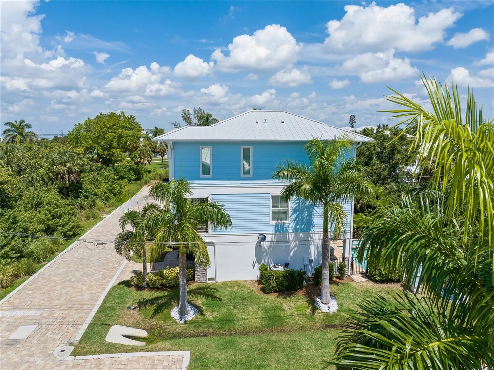 950 W OLYMPIA AVE, PUNTA GORDA, FL, 33950