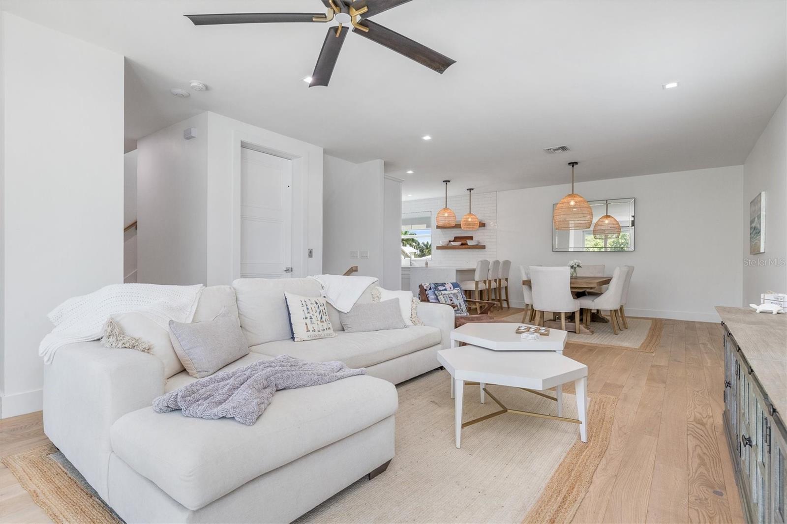 950 W OLYMPIA AVE, PUNTA GORDA, FL, 33950