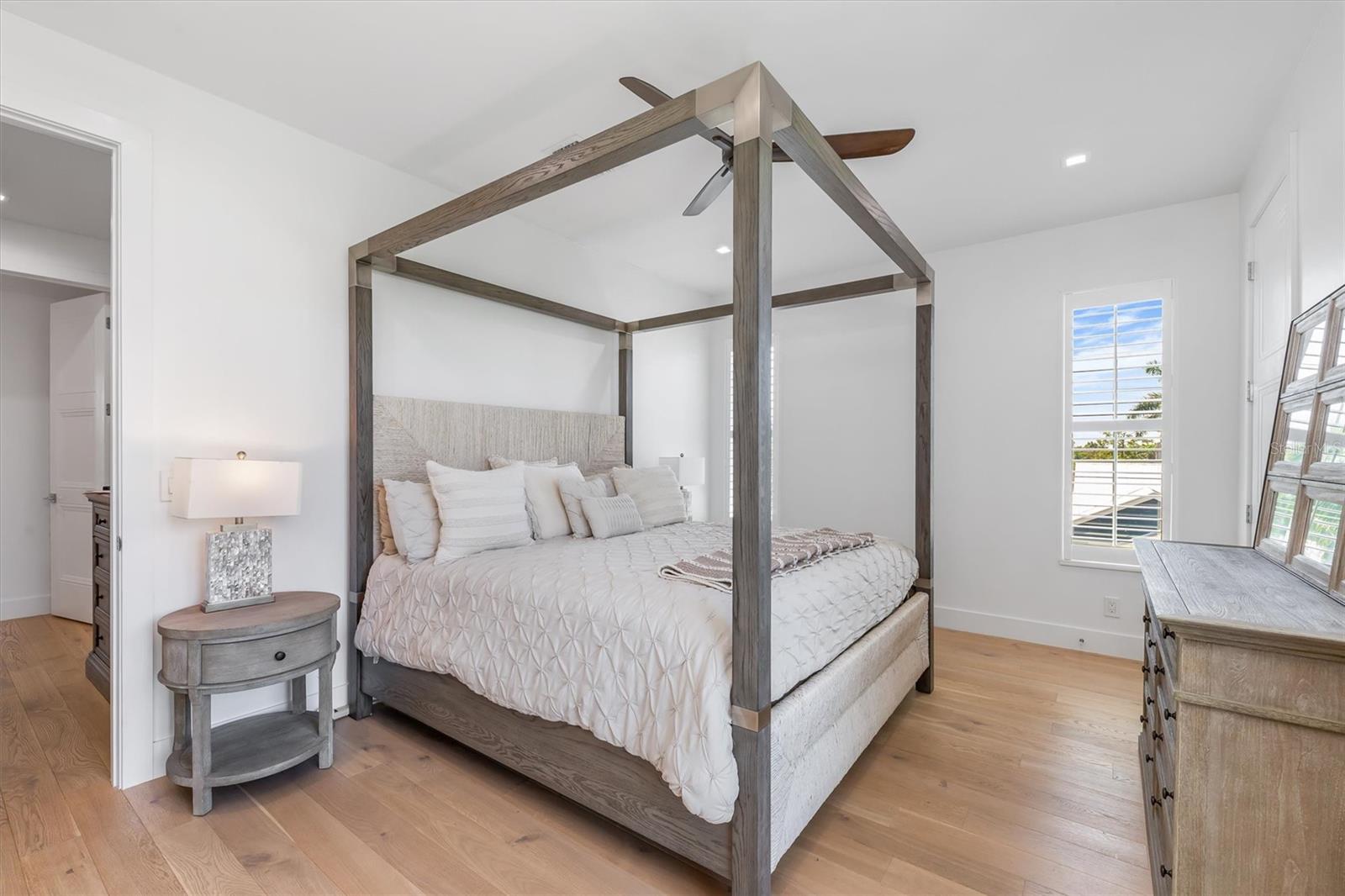 950 W OLYMPIA AVE, PUNTA GORDA, FL, 33950