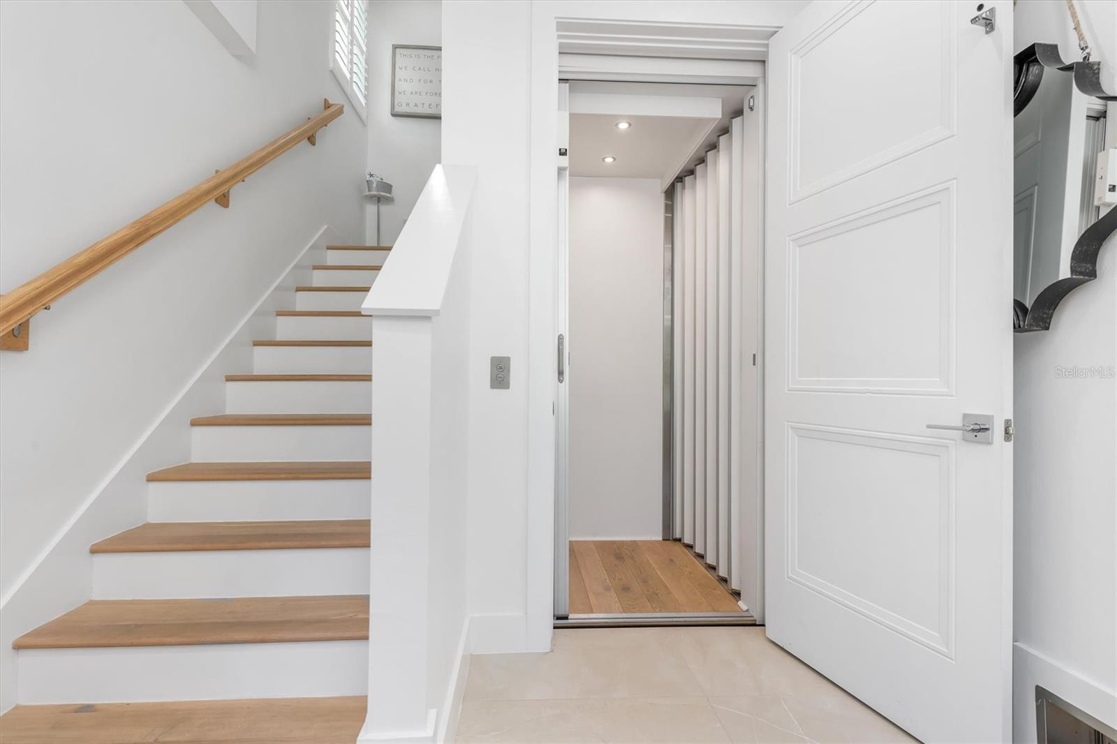 950 W OLYMPIA AVE, PUNTA GORDA, FL, 33950