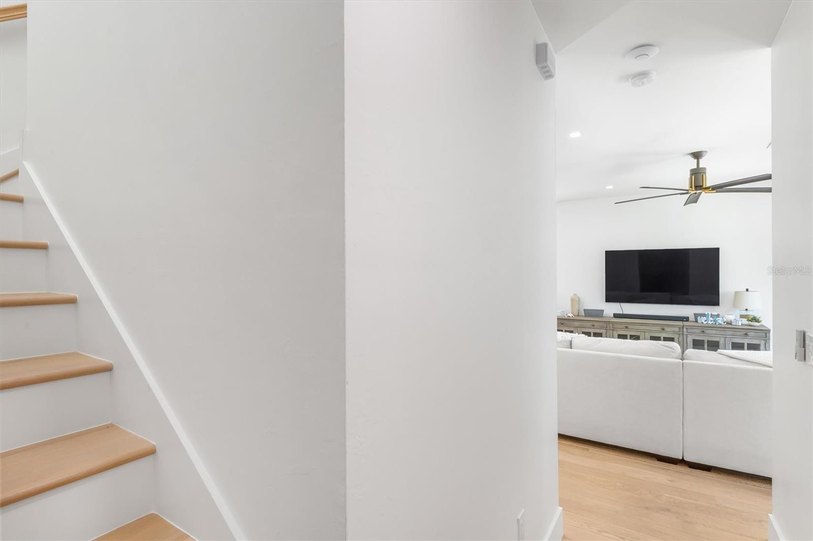 950 W OLYMPIA AVE, PUNTA GORDA, FL, 33950