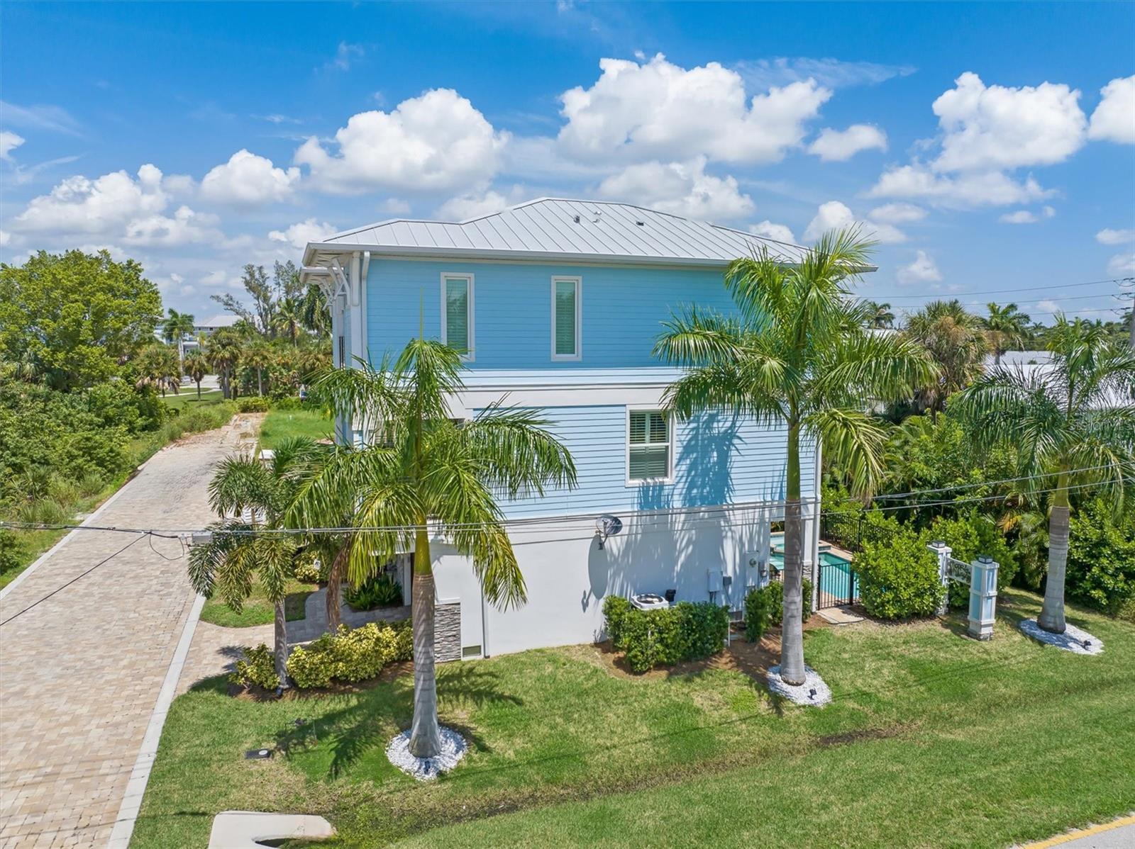 950 W OLYMPIA AVE, PUNTA GORDA, FL, 33950