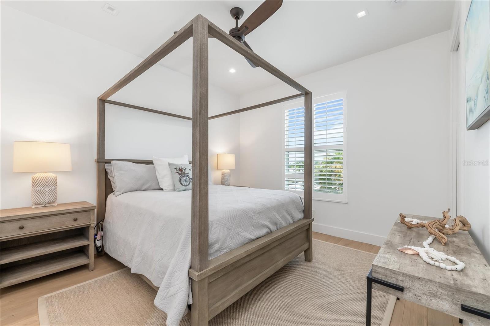 950 W OLYMPIA AVE, PUNTA GORDA, FL, 33950