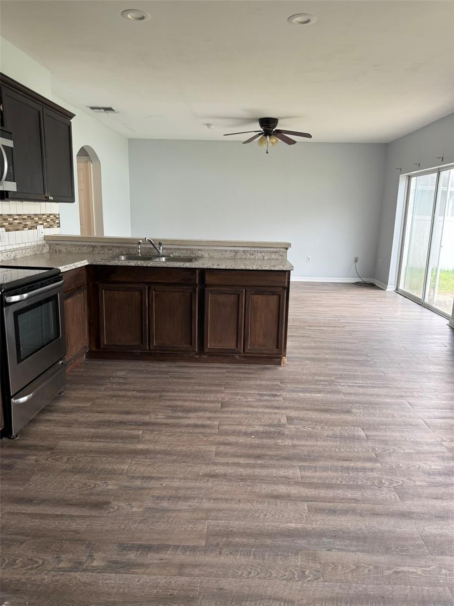 1117 CAMBOURNE DR, KISSIMMEE, FL, 34758