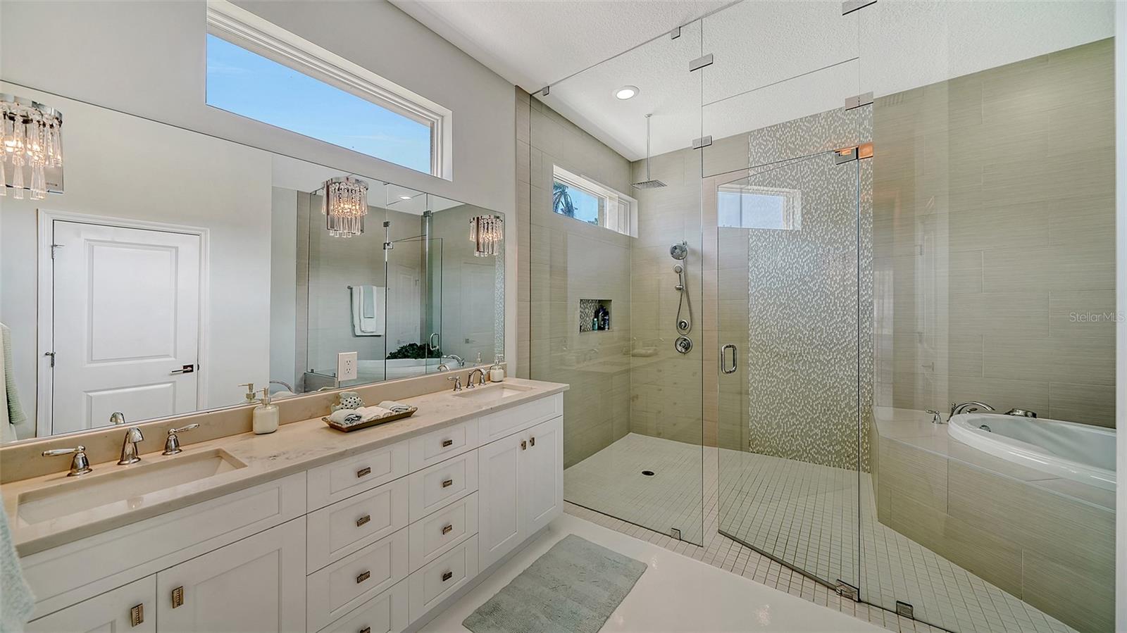 1111 MALLORCA DR, BRADENTON, FL, 34209