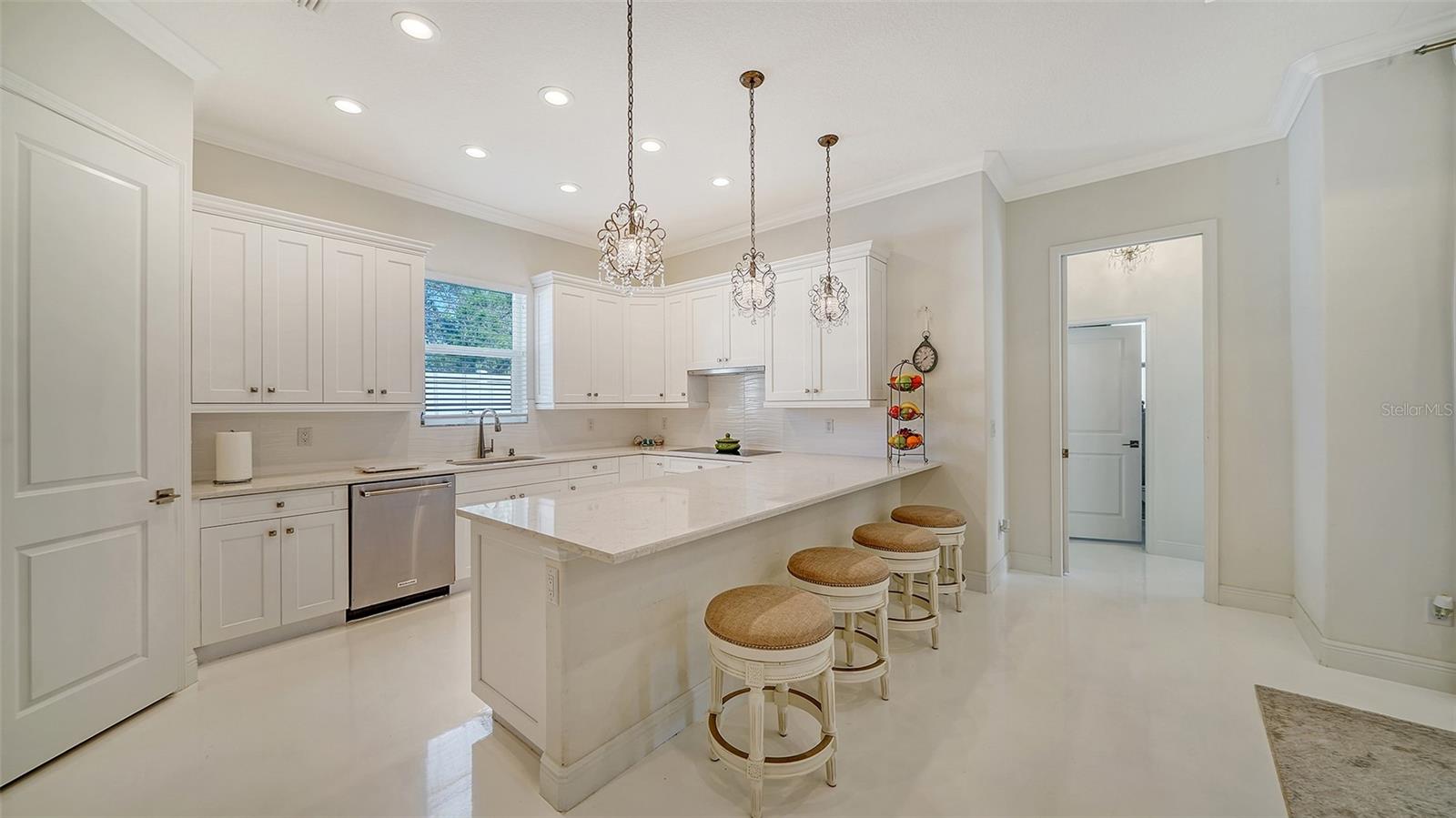 1111 MALLORCA DR, BRADENTON, FL, 34209