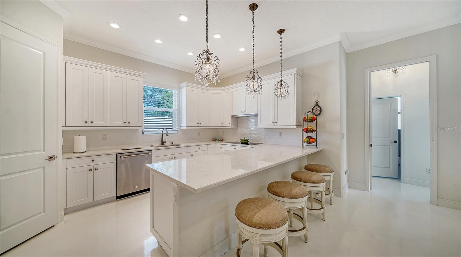 1111 MALLORCA DR, BRADENTON, FL, 34209