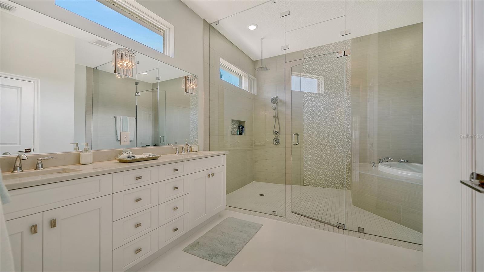 1111 MALLORCA DR, BRADENTON, FL, 34209