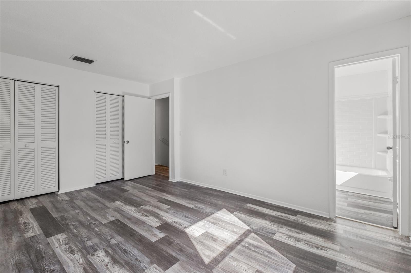 5225 TENNIS COURT CIR #5225, TAMPA, FL, 33617