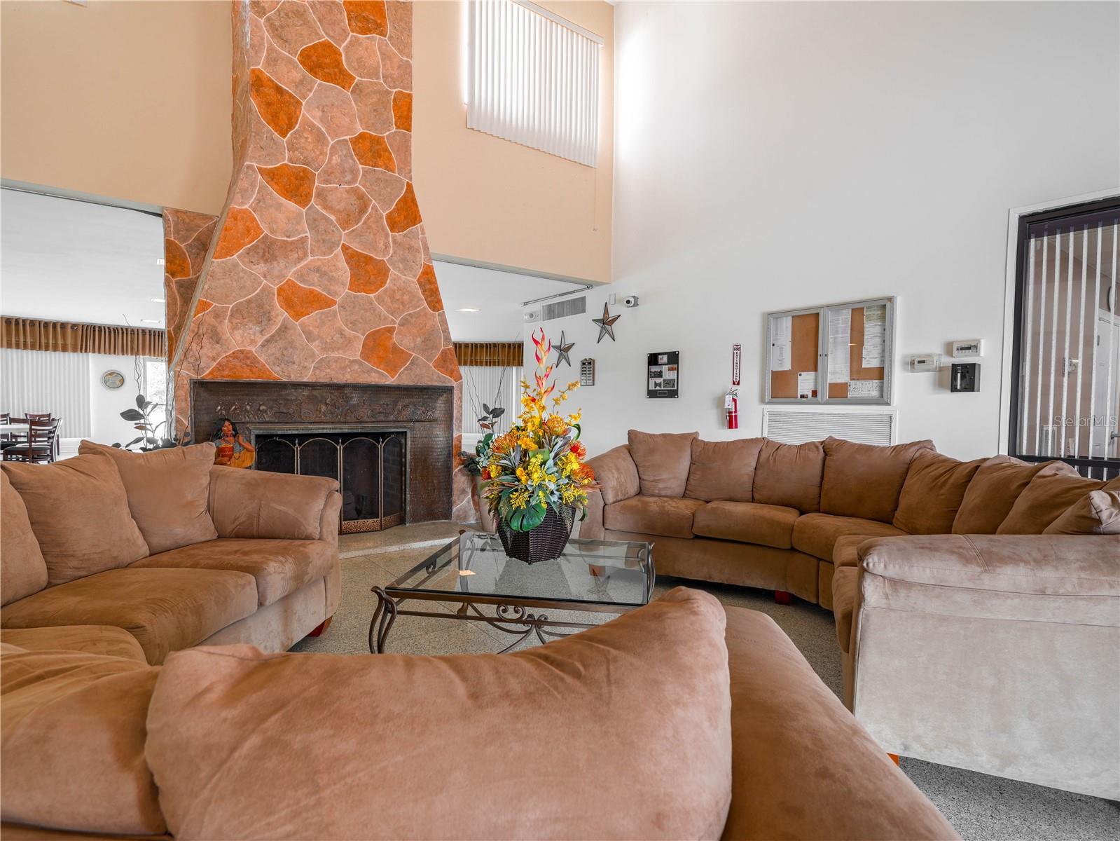 902 MAGNOLIA DR, INDIAN LAKE ESTATES, FL, 33855