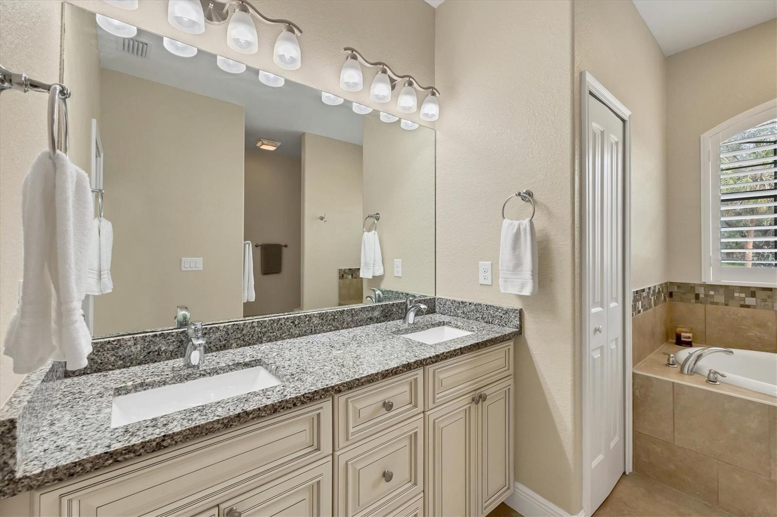 16229 EDILE AVE, PORT CHARLOTTE, FL, 33954