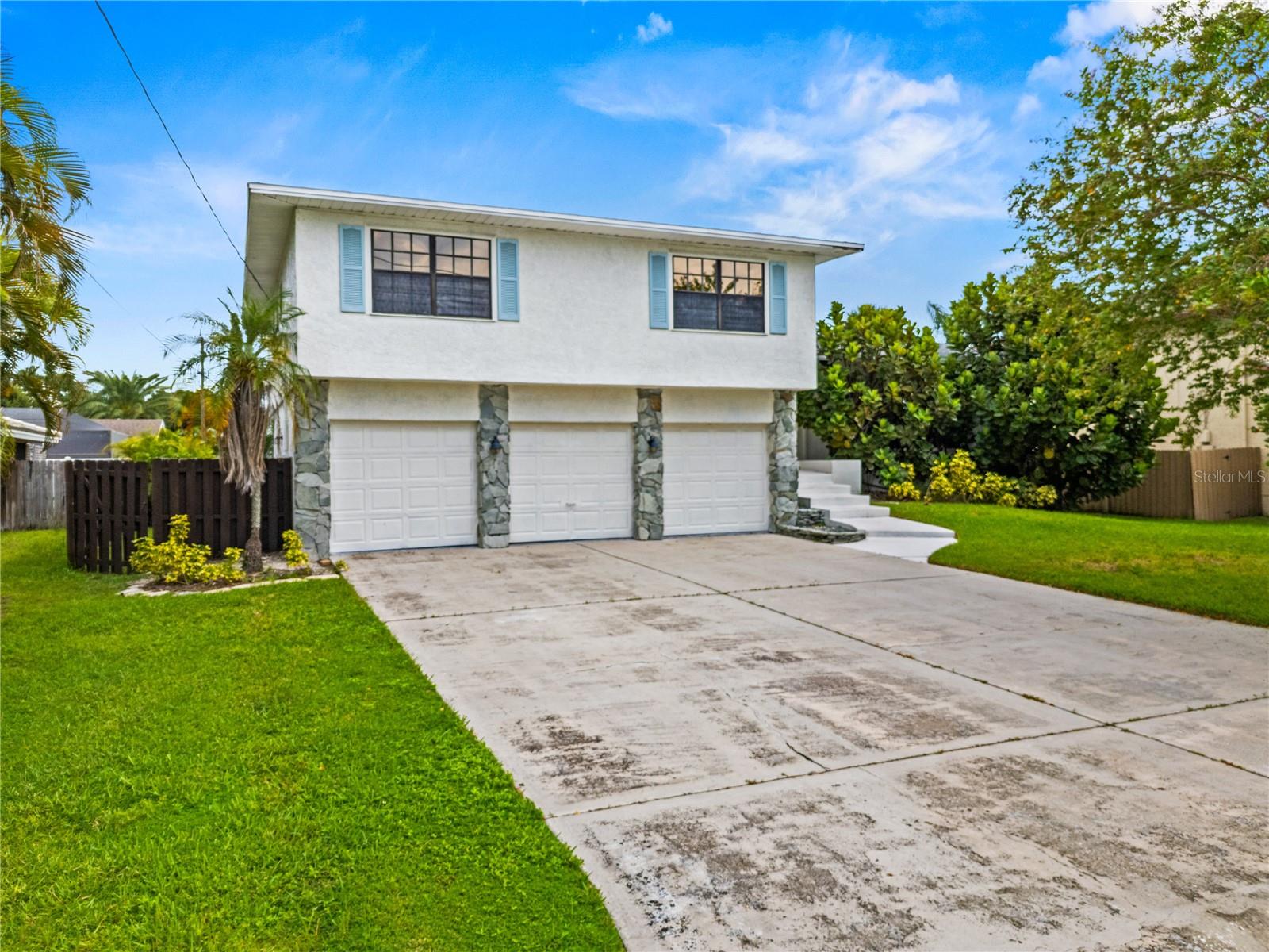 1731 CLEARWATER HARBOR DR, LARGO, FL, 33770