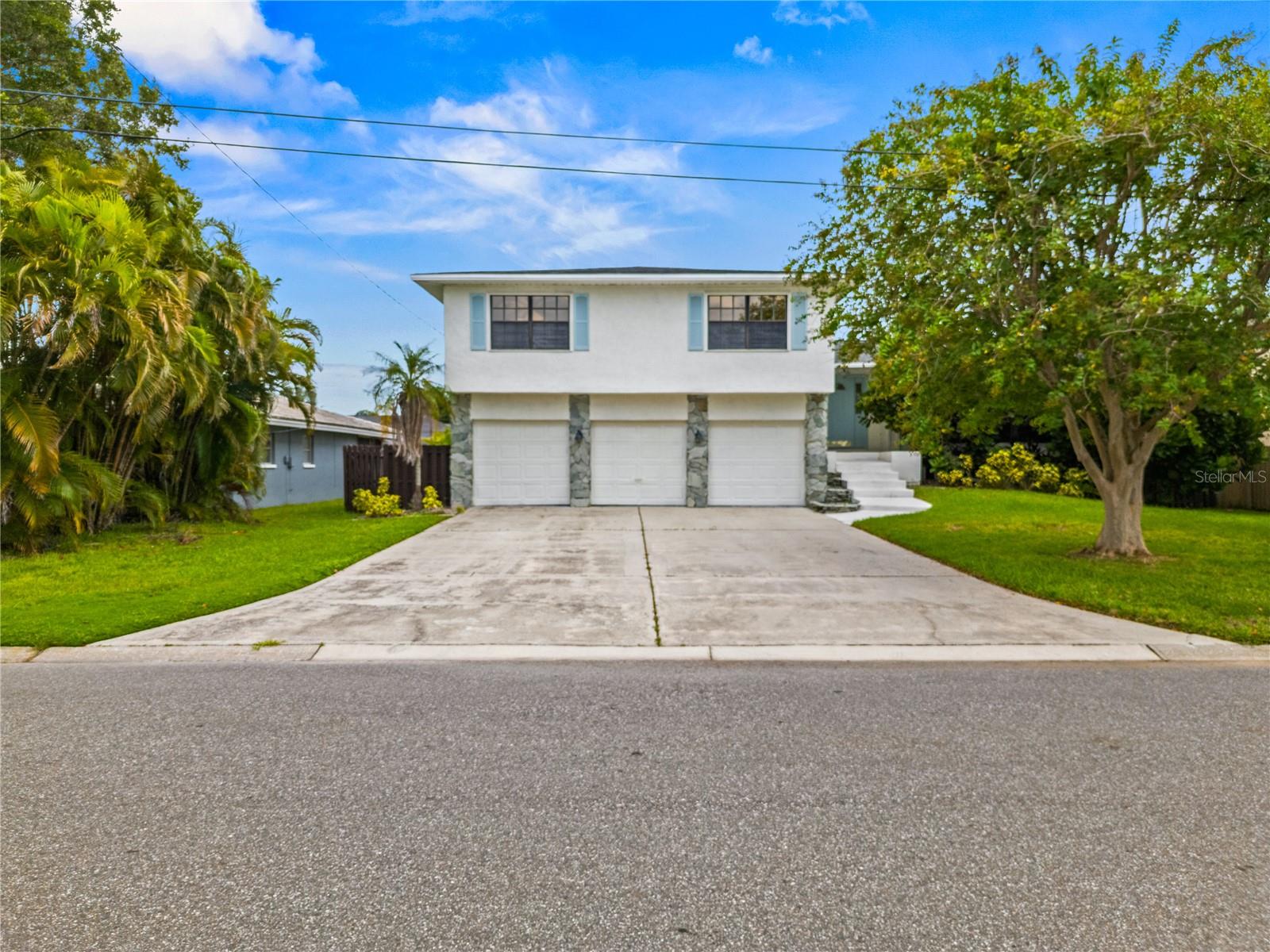 1731 CLEARWATER HARBOR DR, LARGO, FL, 33770