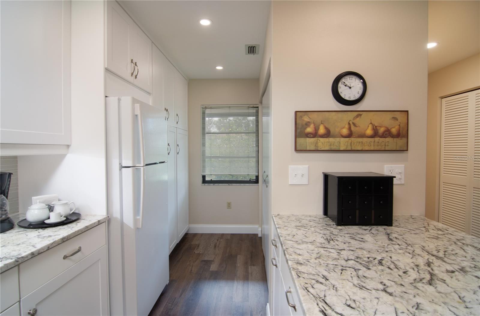 5635 GOLF POINTE DR #101, SARASOTA, FL, 34243