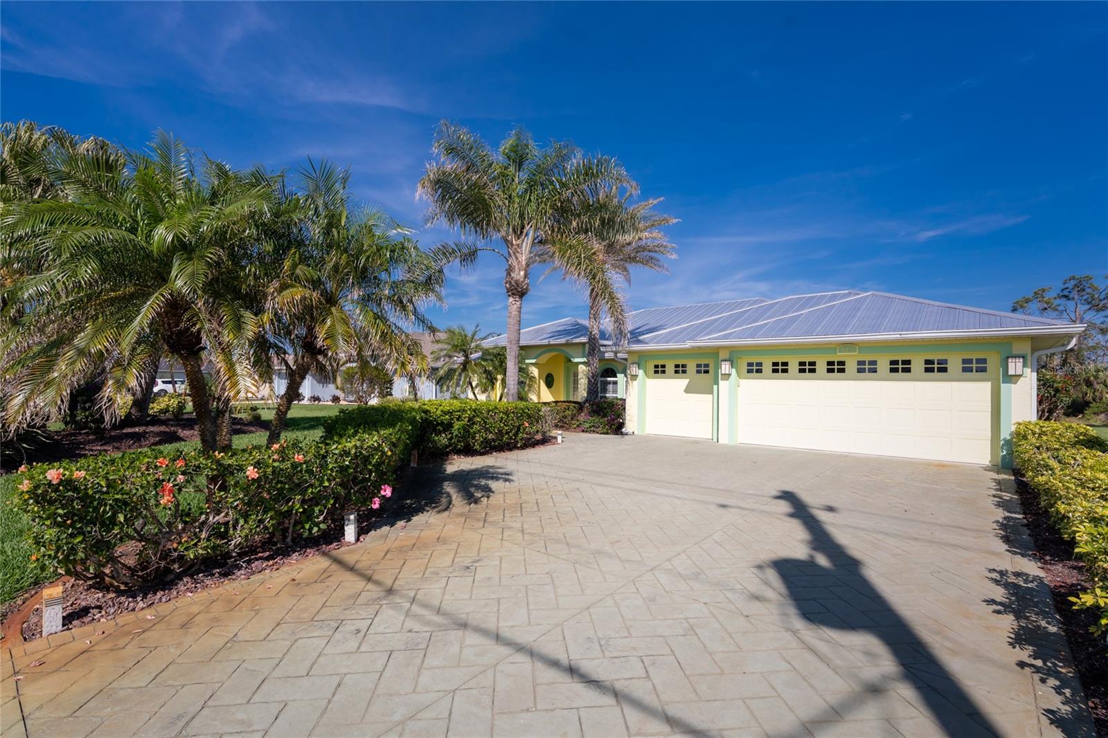 817 BOUNDARY BLVD, ROTONDA WEST, FL, 33947
