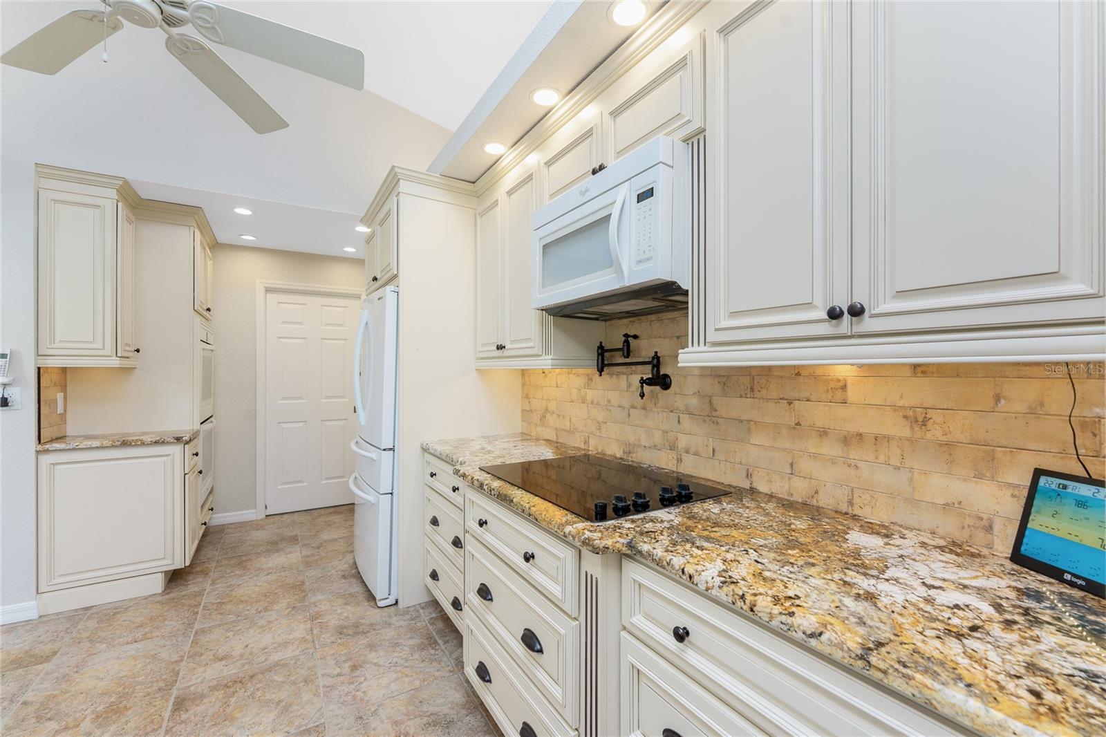 817 BOUNDARY BLVD, ROTONDA WEST, FL, 33947