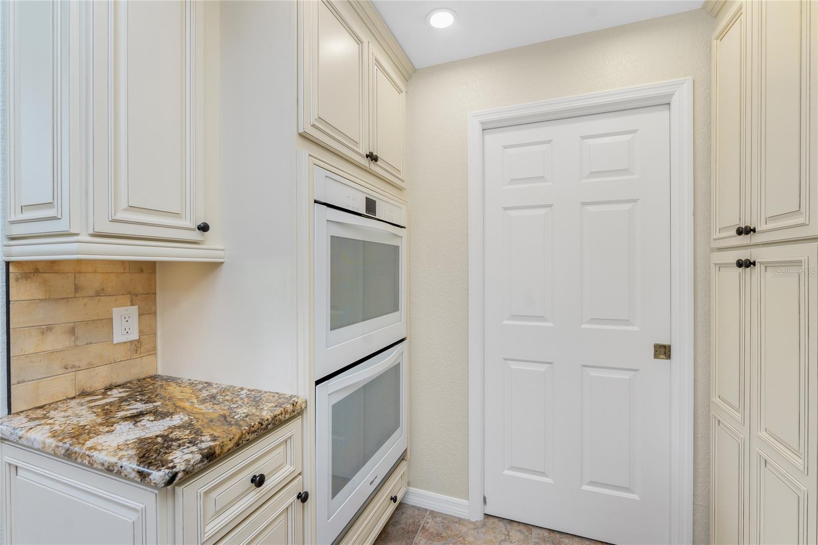 817 BOUNDARY BLVD, ROTONDA WEST, FL, 33947