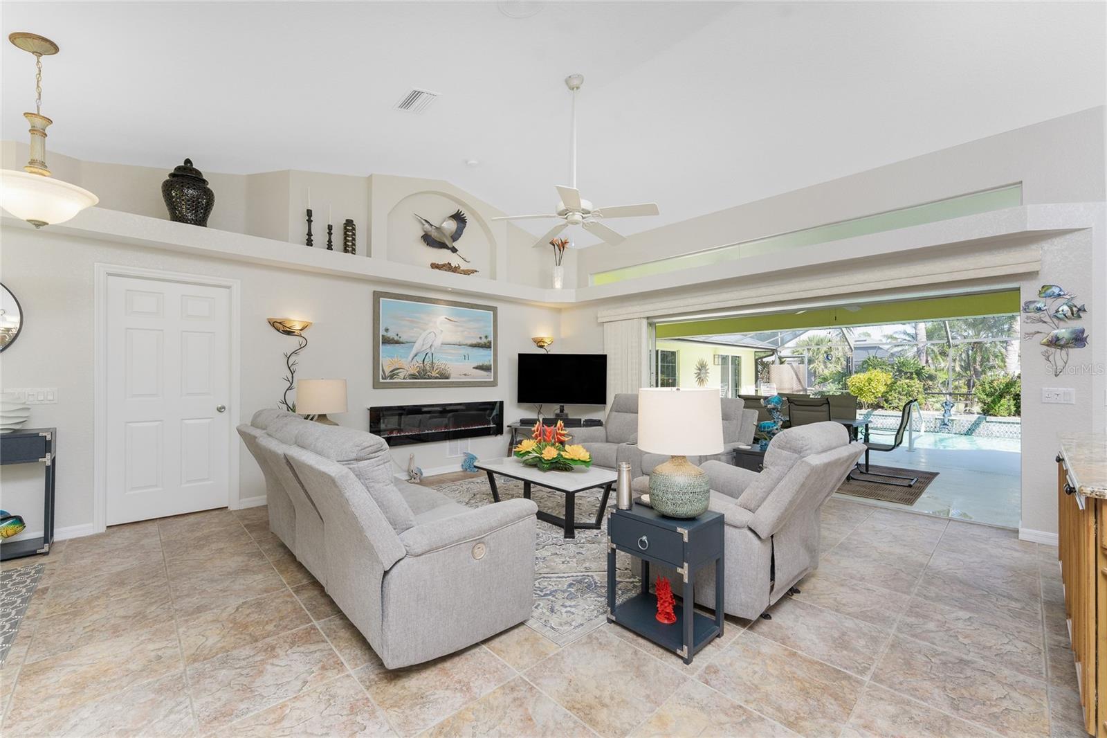 817 BOUNDARY BLVD, ROTONDA WEST, FL, 33947