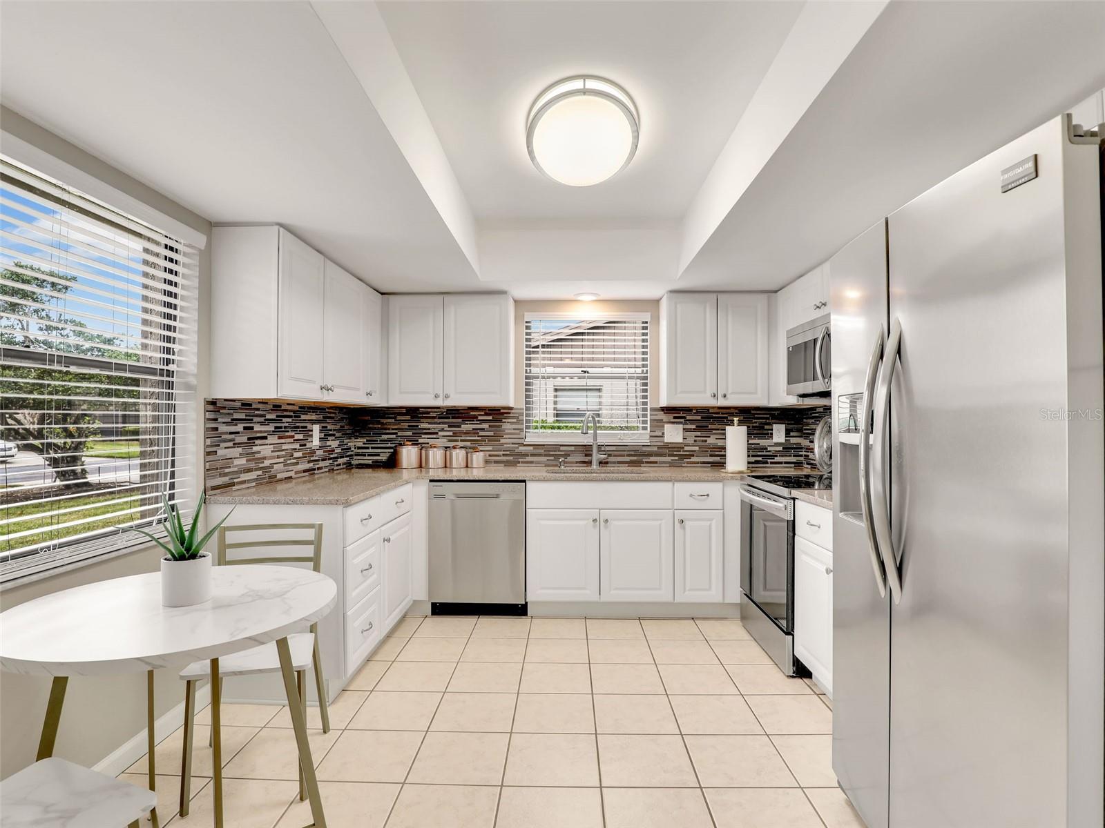 623 OAK HILL CIR #28, SARASOTA, FL, 34232