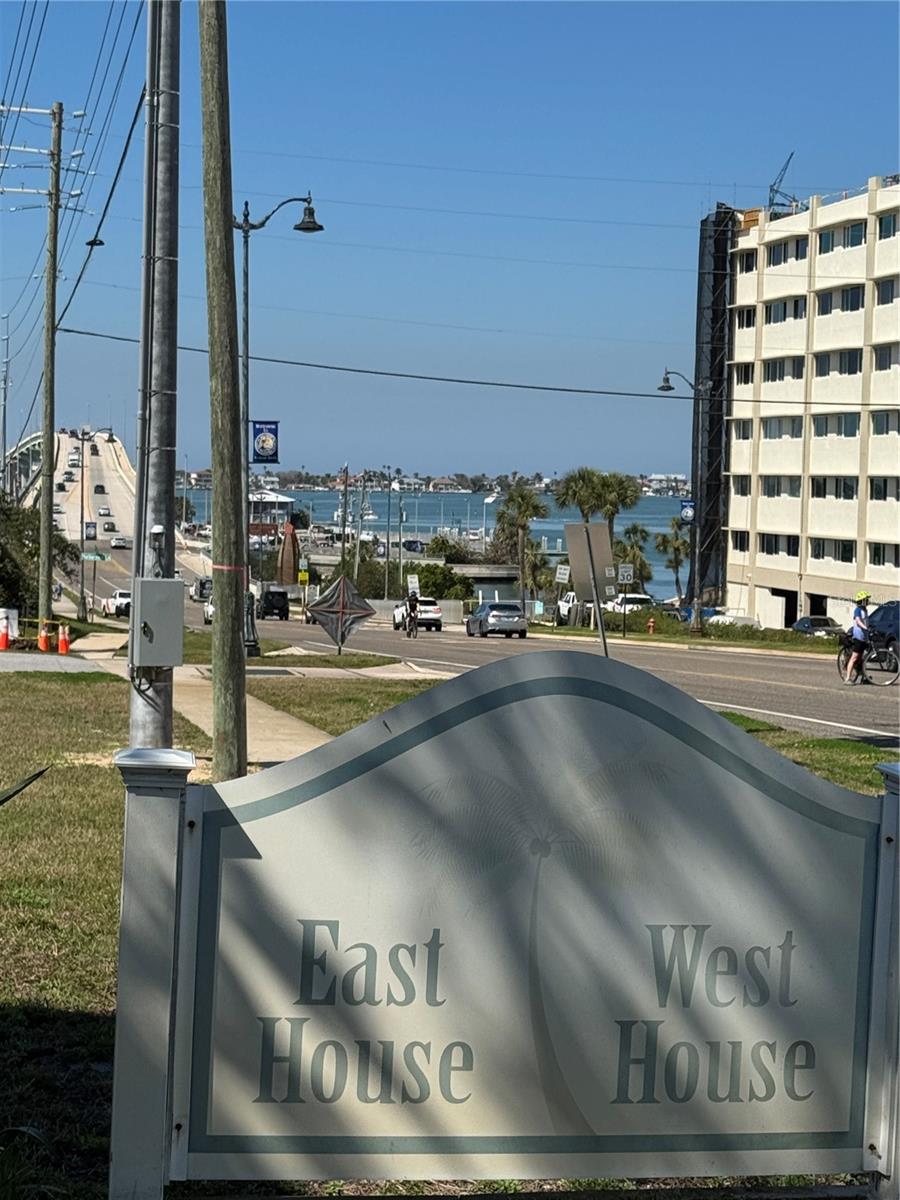 2944 W BAY DR #104, BELLEAIR BLUFFS, FL, 33770