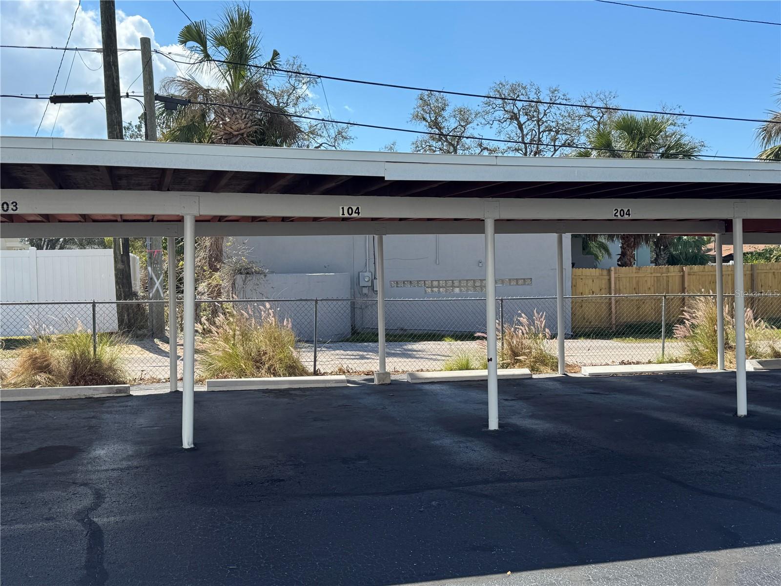 2944 W BAY DR #104, BELLEAIR BLUFFS, FL, 33770