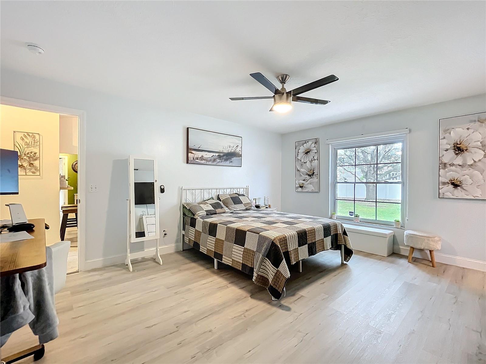37042 SANDY LN, GRAND ISLAND, FL, 32735