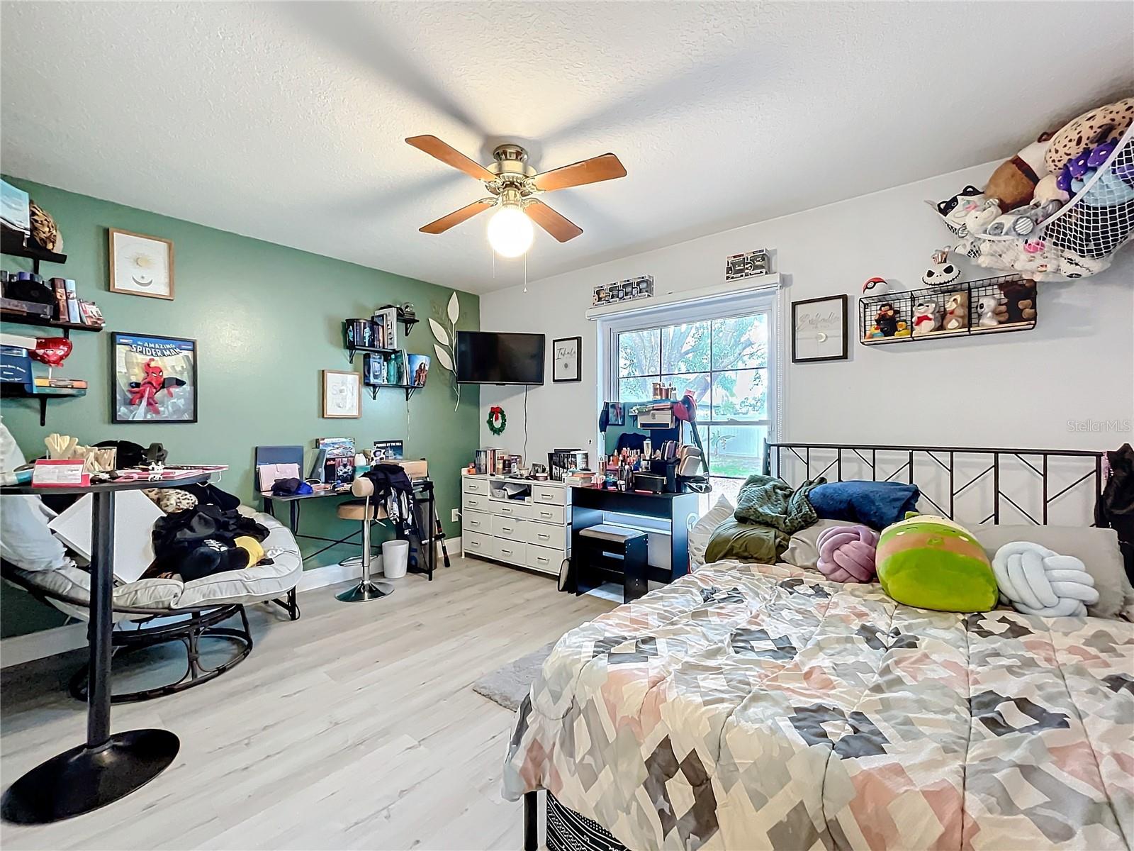 37042 SANDY LN, GRAND ISLAND, FL, 32735