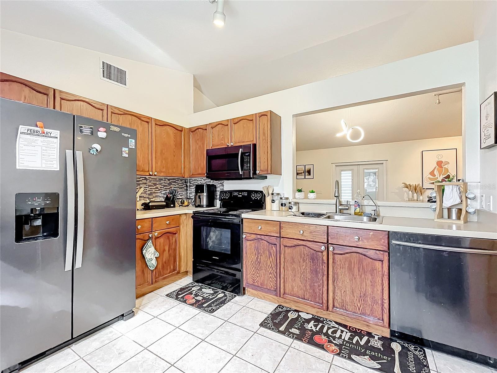 37042 SANDY LN, GRAND ISLAND, FL, 32735