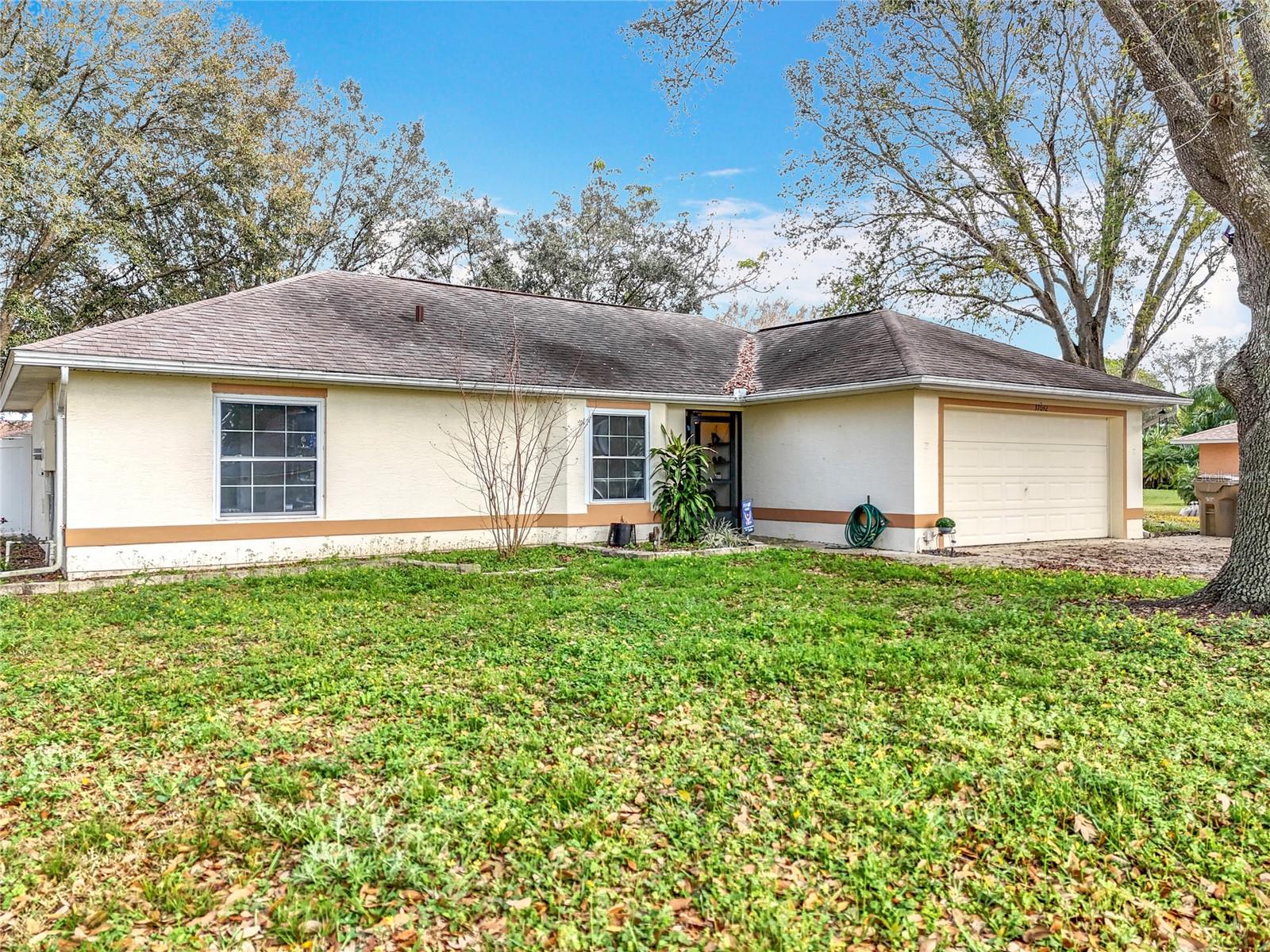37042 SANDY LN, GRAND ISLAND, FL, 32735
