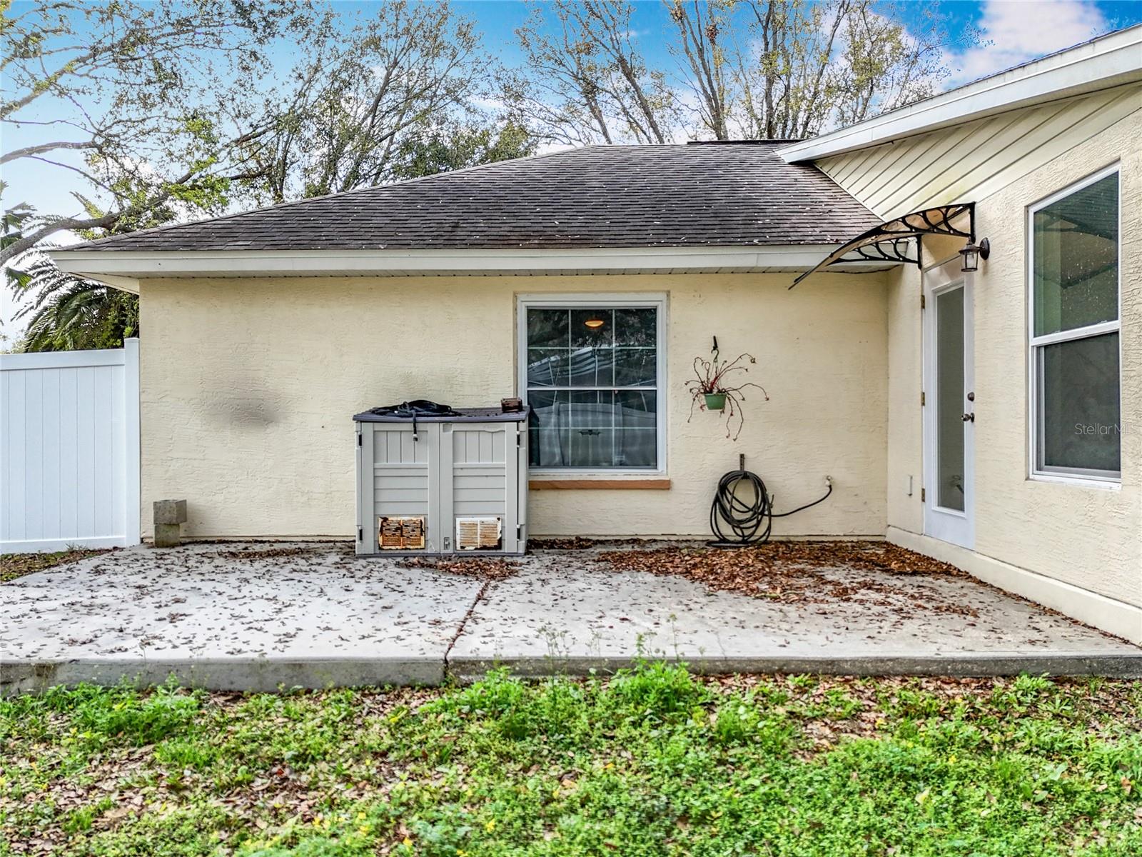 37042 SANDY LN, GRAND ISLAND, FL, 32735