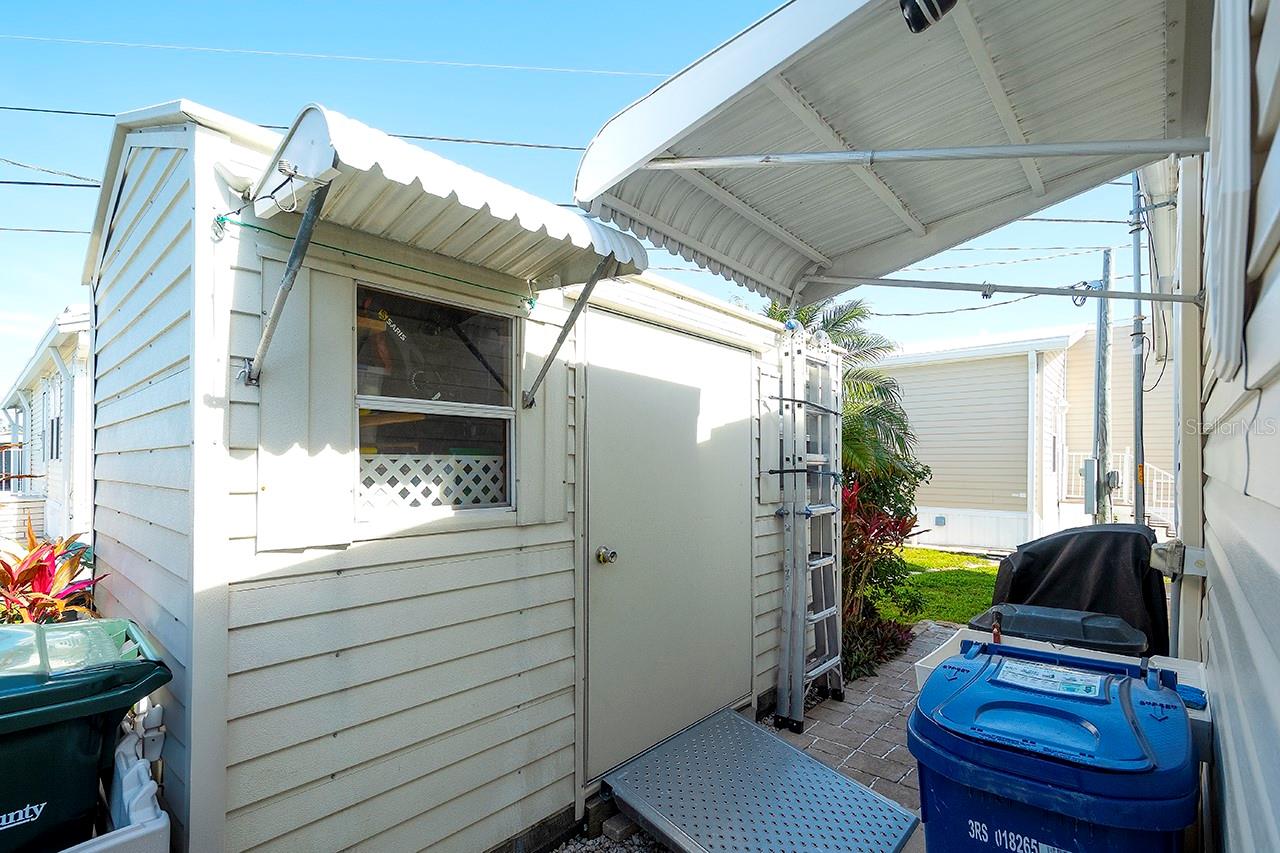 2081 DETROITER ST, SARASOTA, FL, 34231